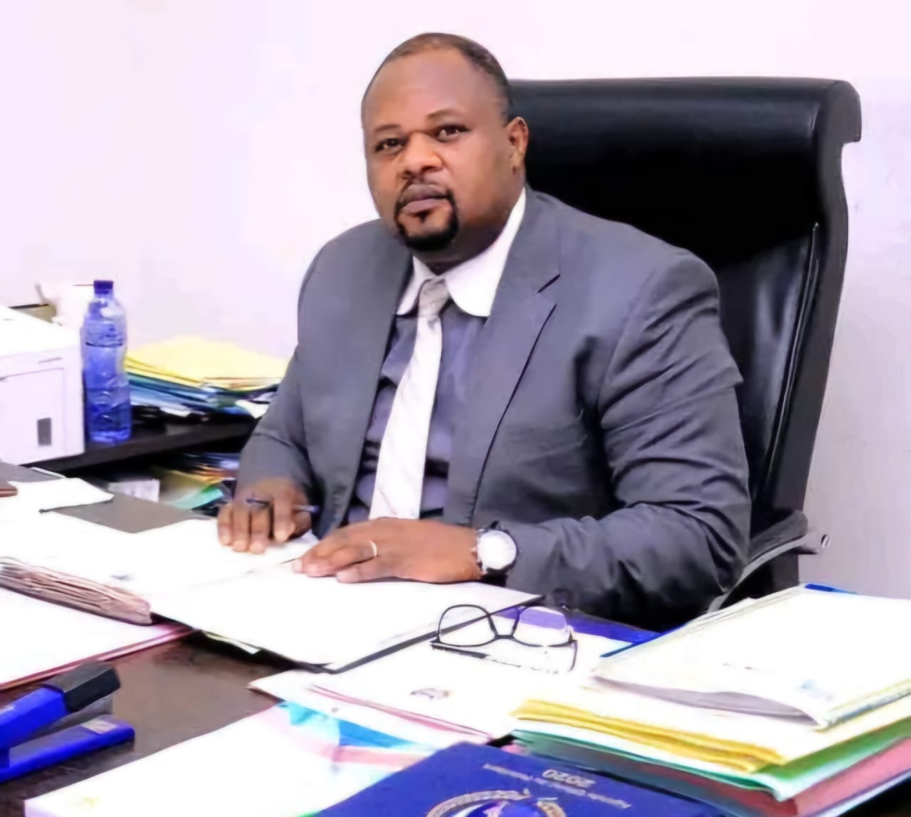 RDC : Le sénateur Tshibanda décrypte l'instabilité chronique des gouvernements provinciaux